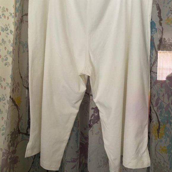 Athleta White Drawstring Photoreal Wide Leg Capri - Picture 3 of 3